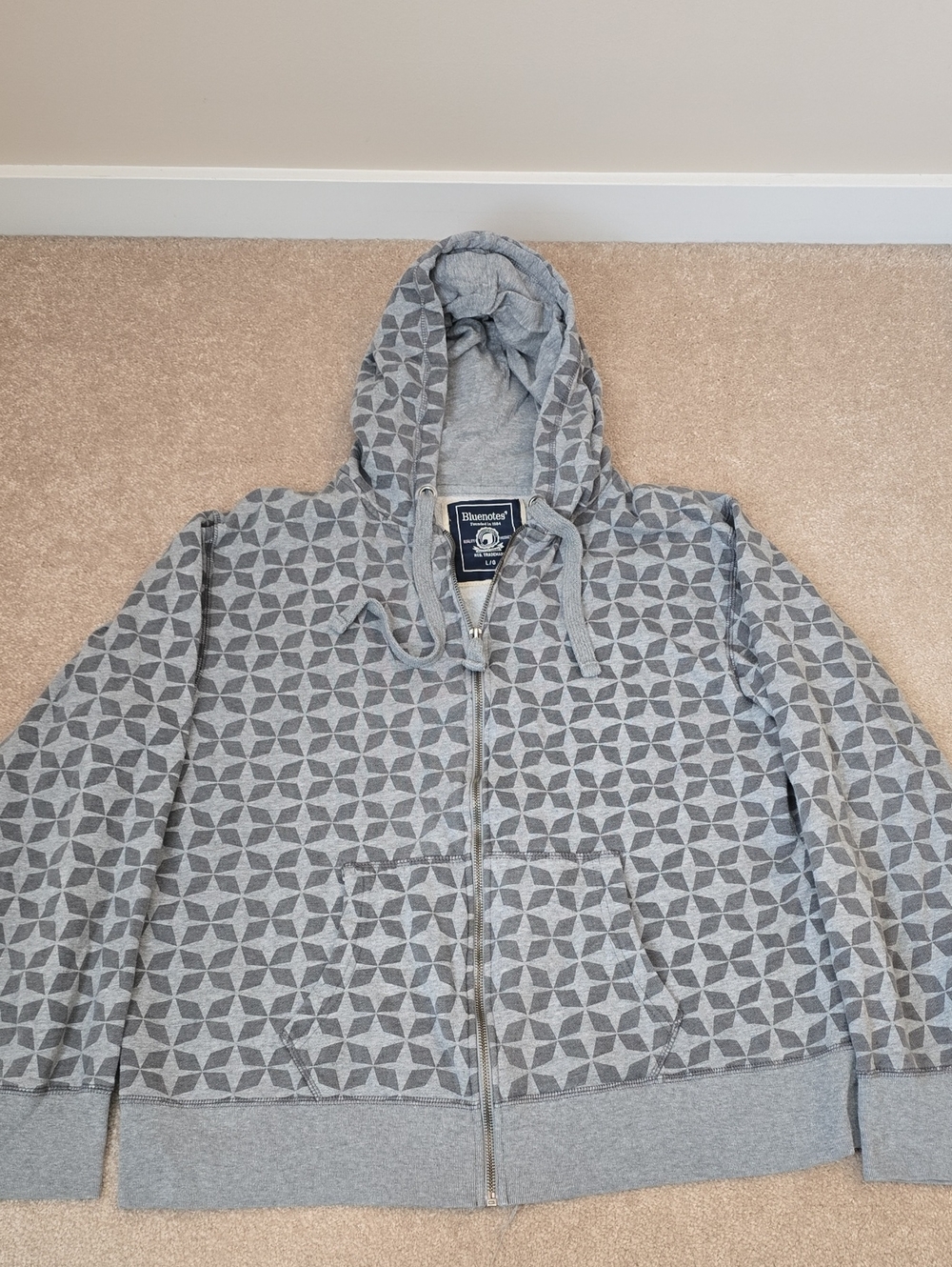 Bluenotes Men's Geometric Pattern Zip-Up Hoodie - Size L (Excellent Condition)